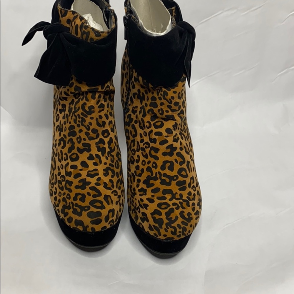 Booties - Picture 3 of 4